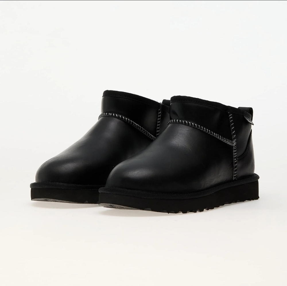 Gently Used UGG with Classic Ultra Mini Leather Regen Black Size 41